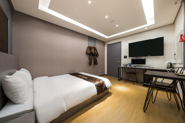 Bedroom 2, Shinchon Hotel Sogang Stay, Mapo