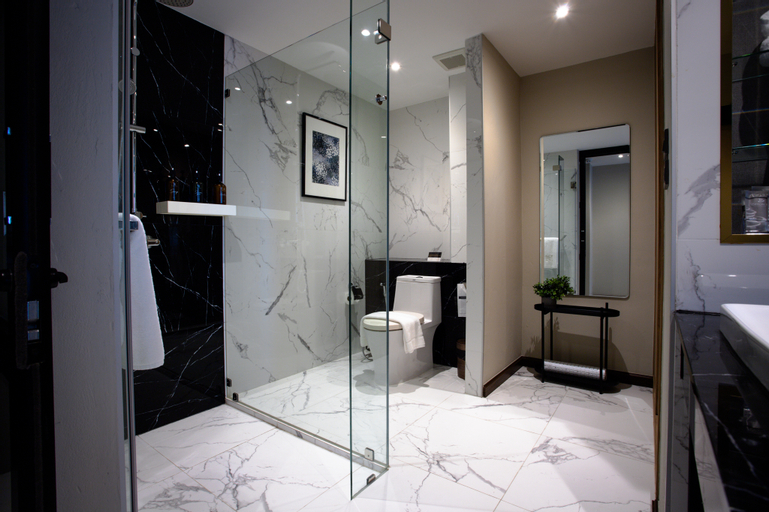 Bathroom 4