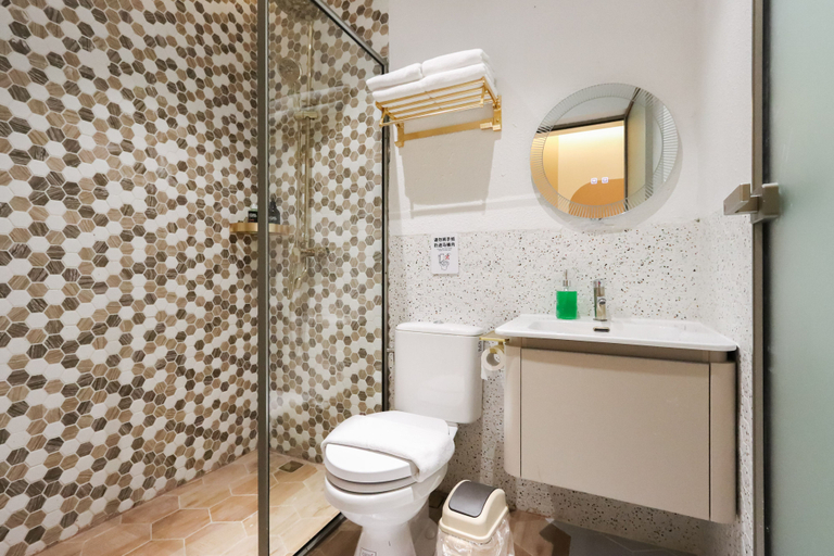 Casabella Homestay Batam - Tap to explore photos