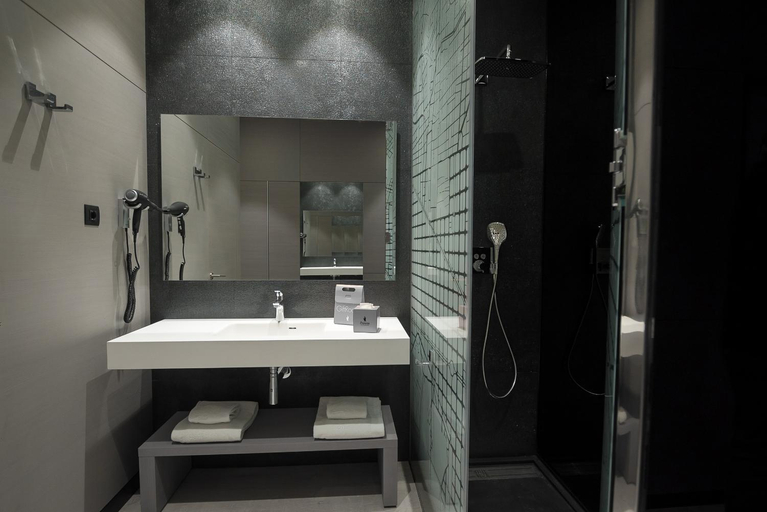 Bathroom 5, Negresco Princess 4* Sup, Barcelona