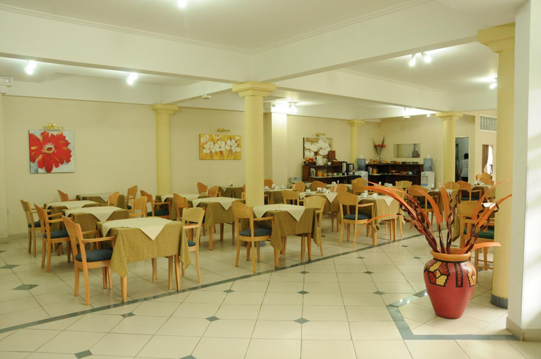 Food & Drinks 5, Hotel Hoxon, Luján