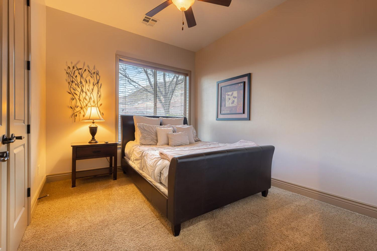 Bedroom 2, D5-Coral Springs Poolside-Ground Floor 3-bedroom Hillside View, Washington