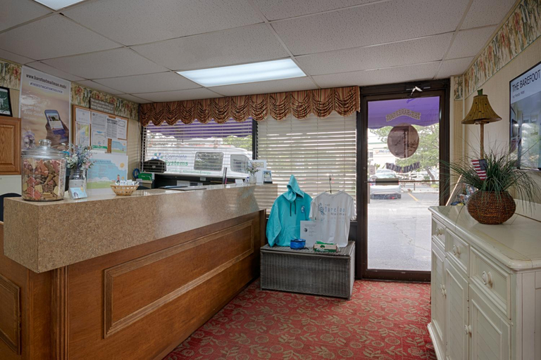 Public Area, The Barefoot Mailman, Worcester