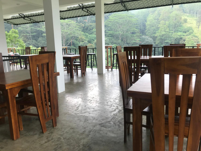 Food & Drinks, Tikiri Latha Hanthana, K.F.G. & G. Korale