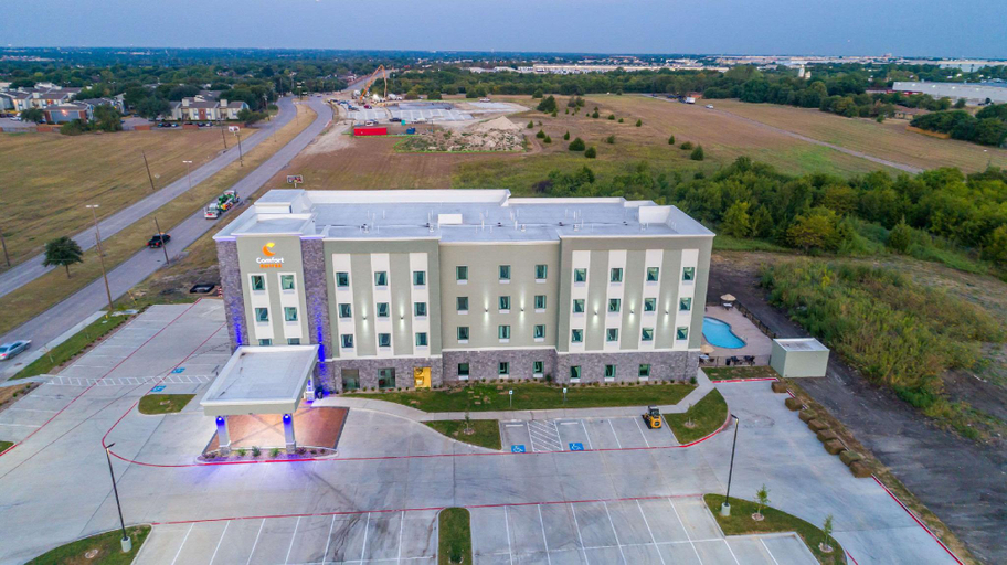 Exterior & Views 1, Comfort Suites DeSoto Dallas South, Dallas