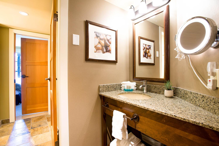 Bathroom 4, Sundial Boutique Hotel, Squamish-Lillooet