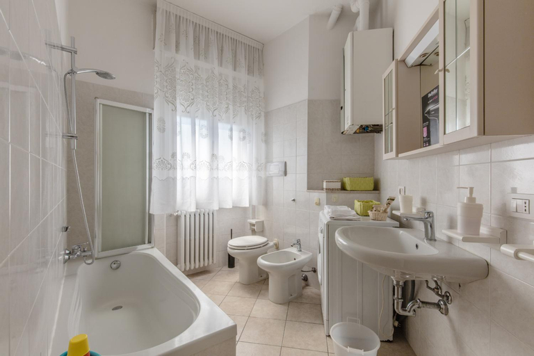 Bedroom 3, PeschieraHome Apartments, Verona