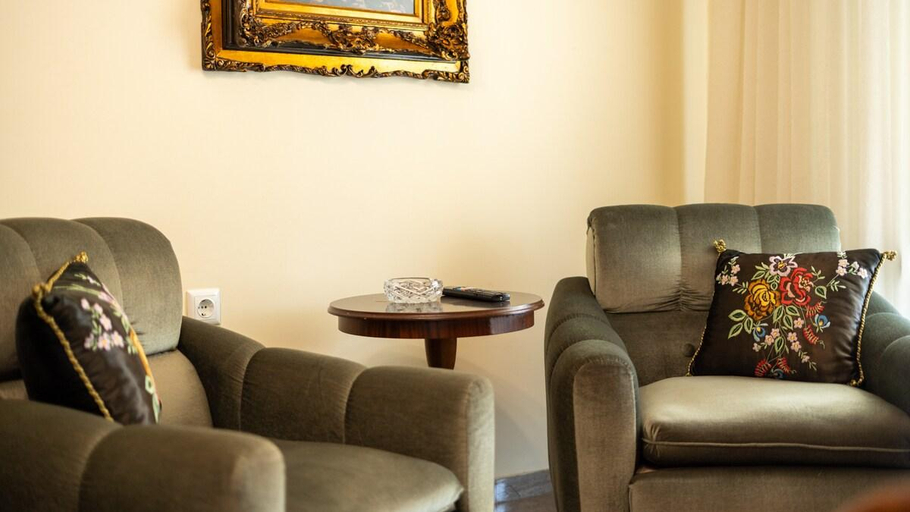 Others 3, Theoni Central Apartment, Thessaly