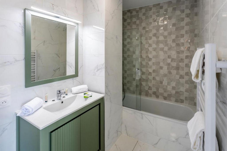 Bathroom 7