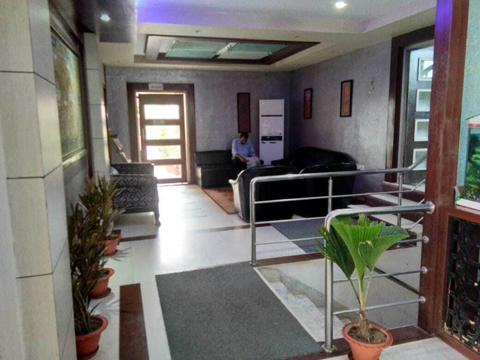 Others 3, HOTEL GAJAPATI, Puri