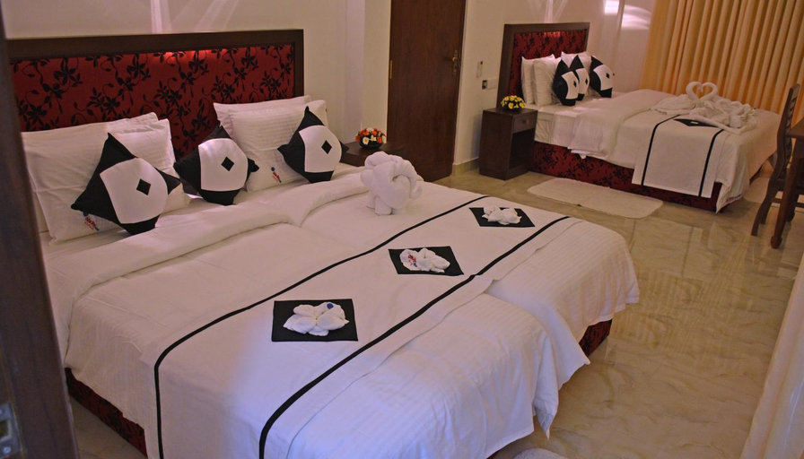 Bedroom 2, Otha Shy Airport Transit Hotel, Katana