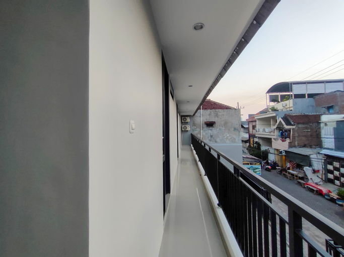 Exterior & Views 5, RedDoorz Syariah near Rumah Sakit Soewandhie, Surabaya