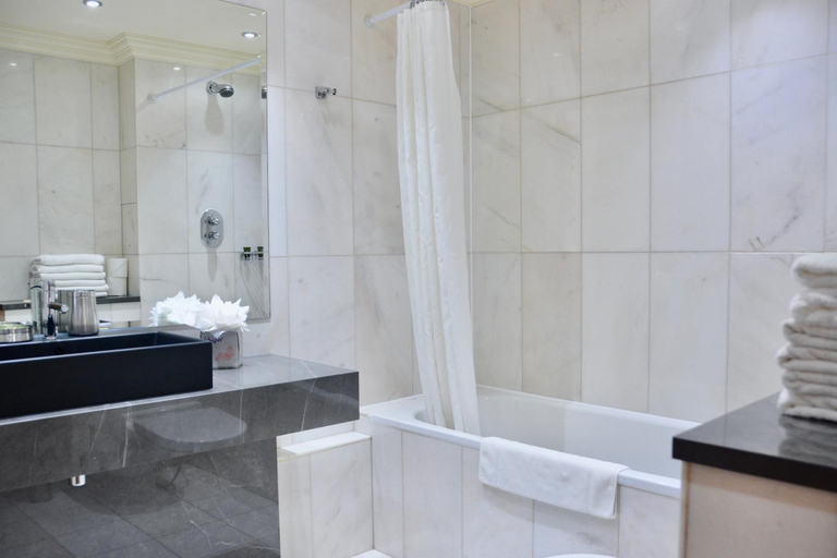 Bathroom 4, Sanctum International Serviced Apartments, London