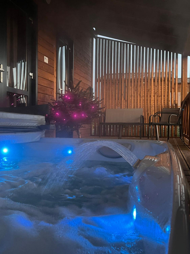 Sport & Beauty 2, Chalet avec spa, Au Bois Quartois, Haute-Saône