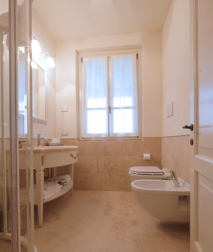 Bathroom 3, Garda Apartments San Vigilio Golf, Brescia