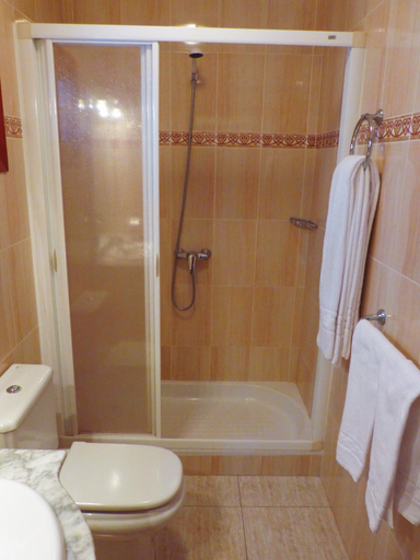 Bathroom 4, Bungalows Castillo Beach, Las Palmas