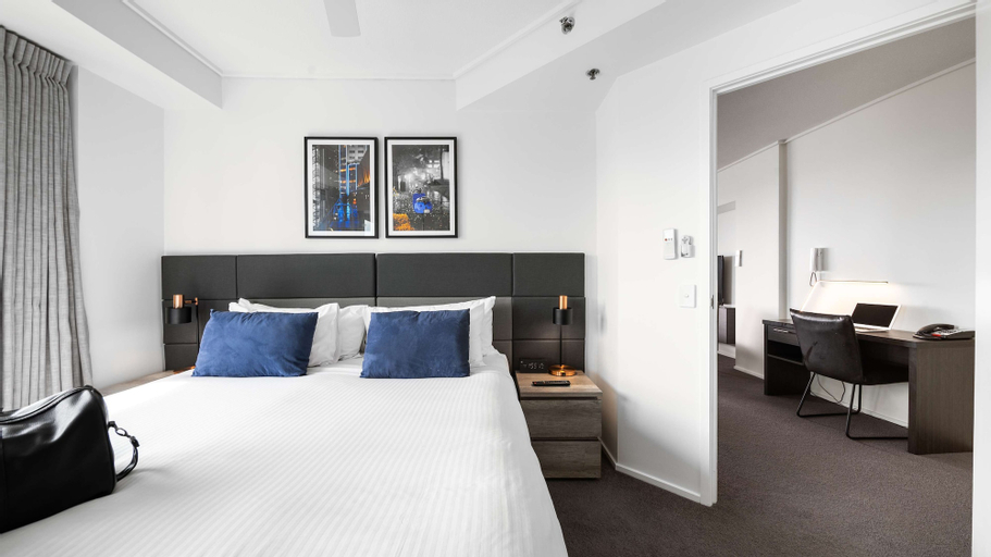 Bedroom 3, Oaks Brisbane on Felix Suites, Brisbane