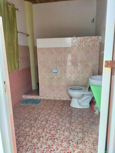 Bathroom, Cronin Residence Resort, Oslob