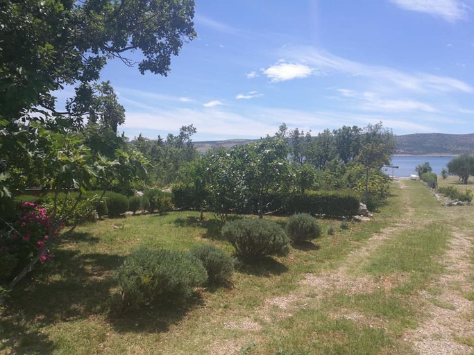Others 4, Mari - 30m From the sea - A2, Starigrad