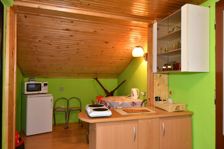 Others 5, Privat Lujza, Ružomberok