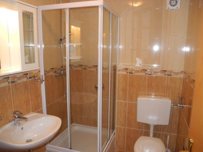 Bathroom, Maca - Seaview & Private Parking - A3, Šibenik