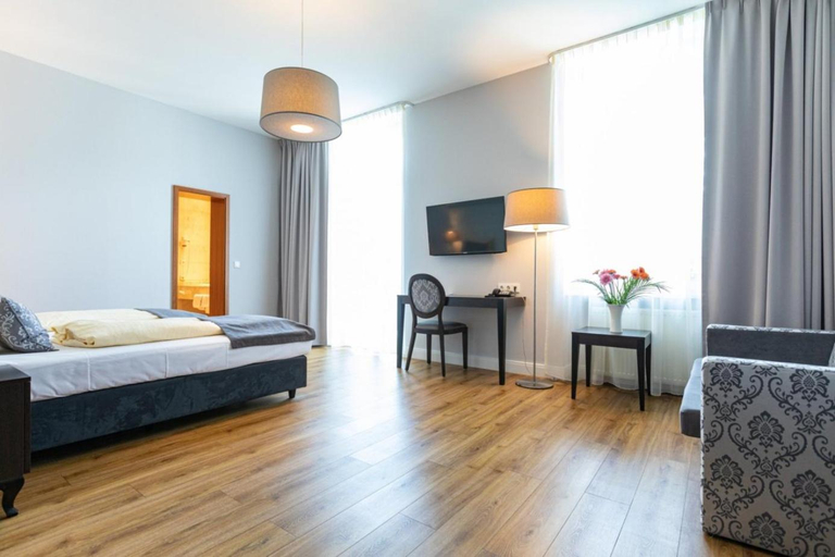 Bedroom 2, Hotel Rheinischer Hof Bad Soden, Main-Taunus-Kreis