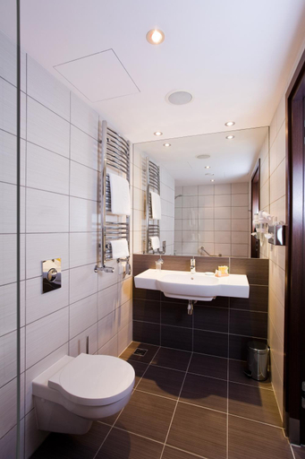 Bathroom 4, Qubus Hotel Bielsko-Biala, Bielsko-Biała