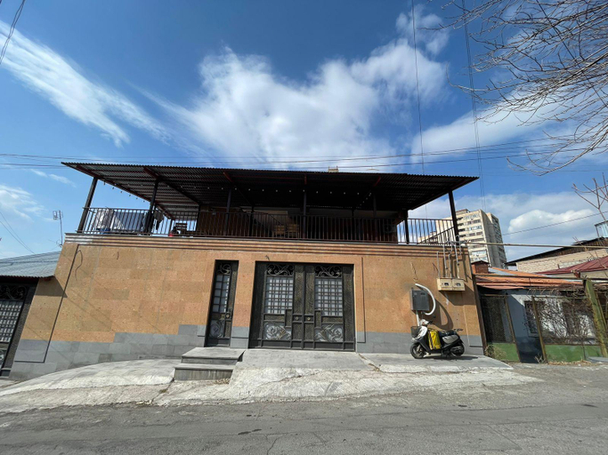 Exterior & Views 2, Kenut Hostel, Yerevan