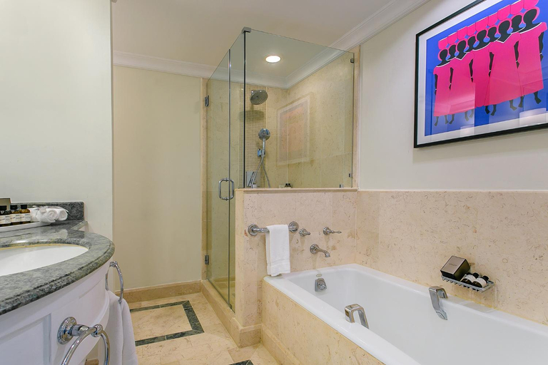 Bathroom 5, Fairmont Royal Pavilion