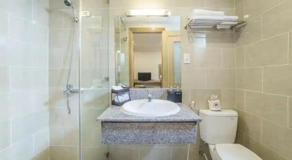 Bathroom 4