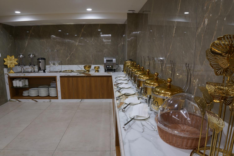 Food & Drinks 4, HOTEL STATURE INN, Narmada