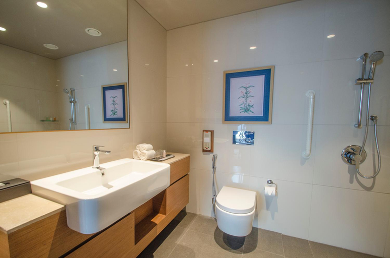 Bathroom 5, Altair, North 24 Parganas