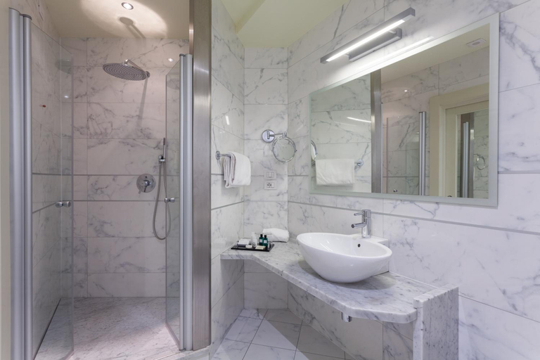 Bathroom 5, Hotel Kristal Palace - TonelliHotels, Trento