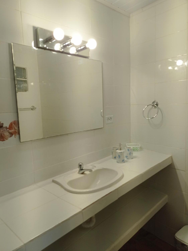 Bathroom 5, ScubaPortobelo, Portobelo