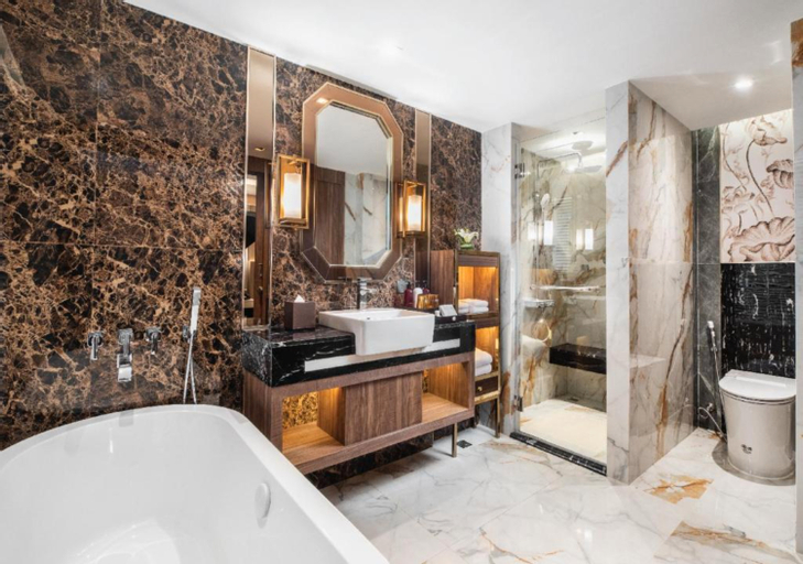 Bathroom 19