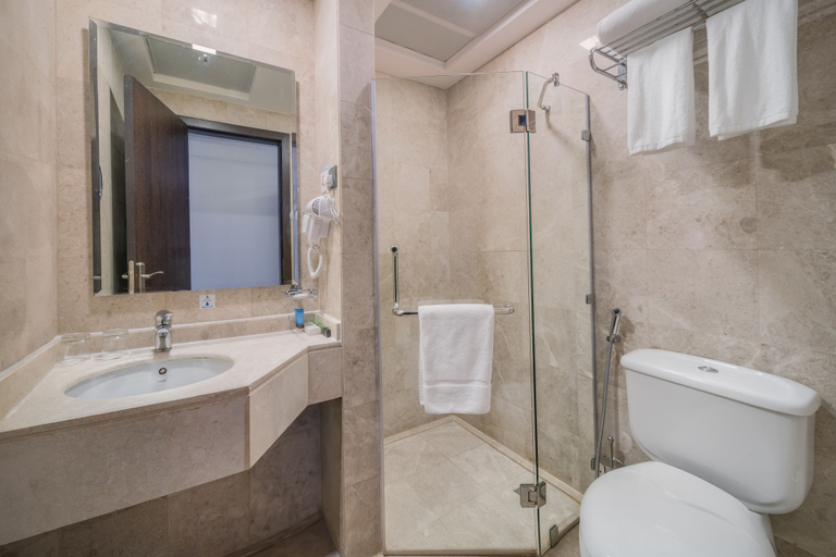 Bathroom 5, Al Kiswah Towers Hotel, Makkah