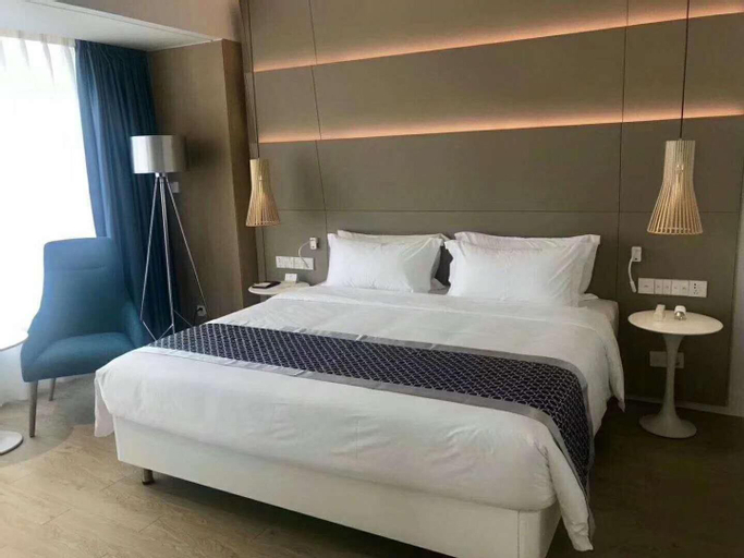 Bedroom 2, Haikou Meilan International Airport Hotel, Haikou