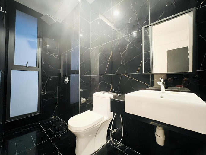 Bathroom 4, Urban Suites by PerfectSweetHome with Home Feel L, Penang Island