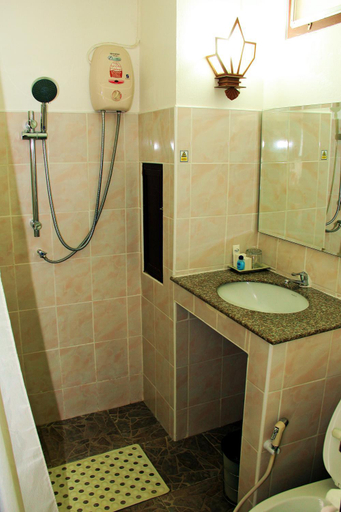 Bathroom 3, Namkhong Riverside Hotel, Chiang Khong