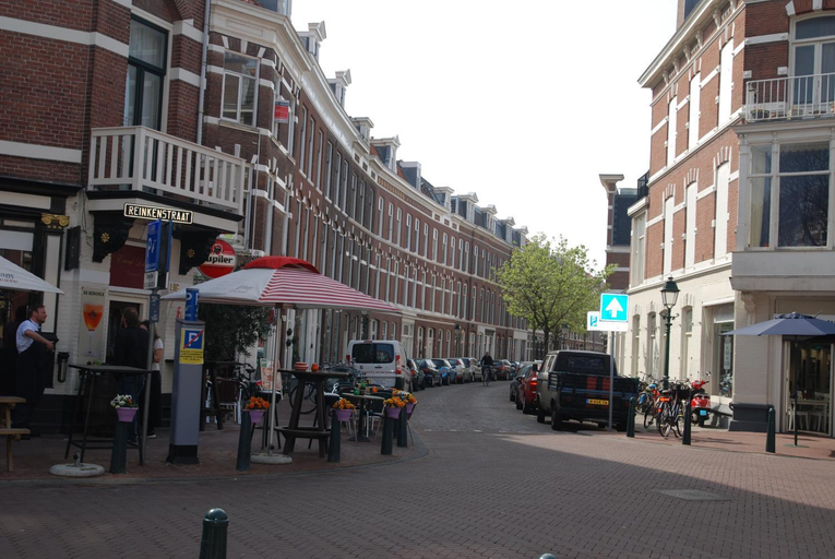 Others 2, Bed & Breakfast Obrechtstraat, The Hague