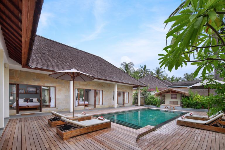 Swimming Pool 25