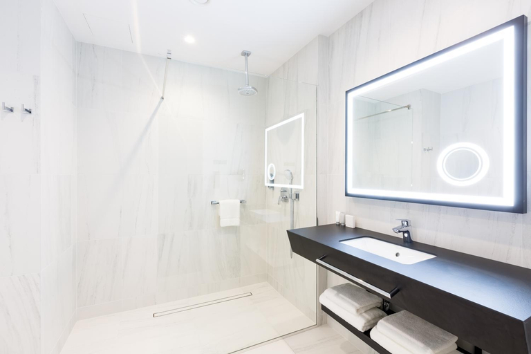 Bathroom 4, Grand Ascot Hotel, Kraków City