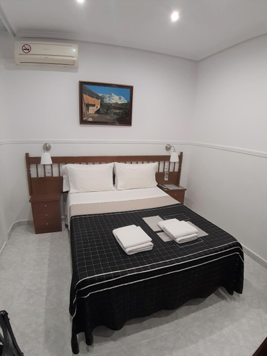 3, Hostal Dulcinea, Madrid