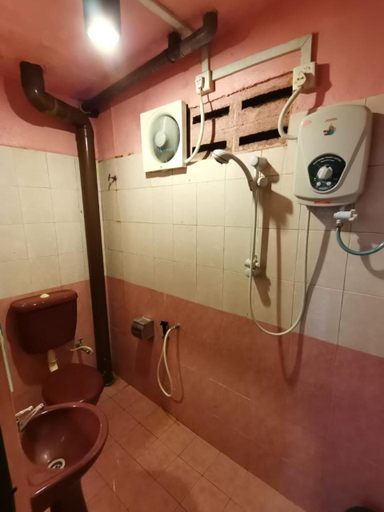Bathroom 5, Matahari Long Beach, Besut