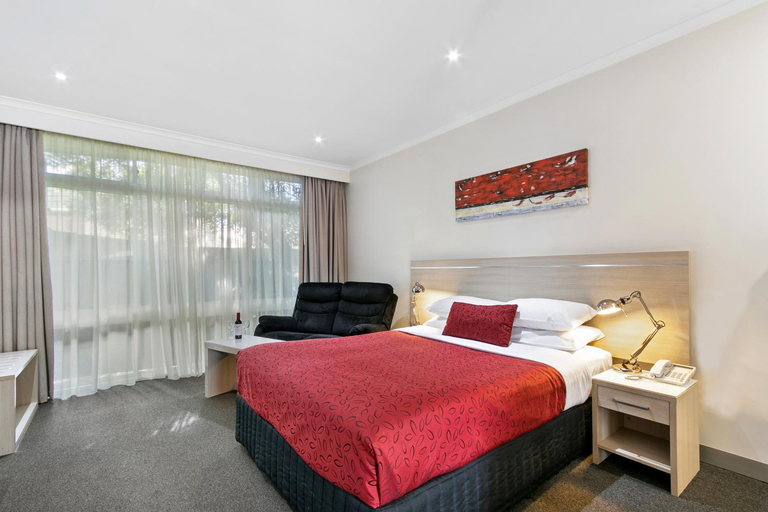 Bedroom, The Aspen & Apartments, Wellington - Sale