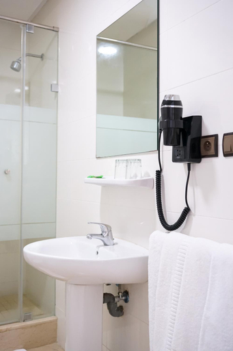 Bathroom 4, Hotel El Djenina, Tanger-Assilah