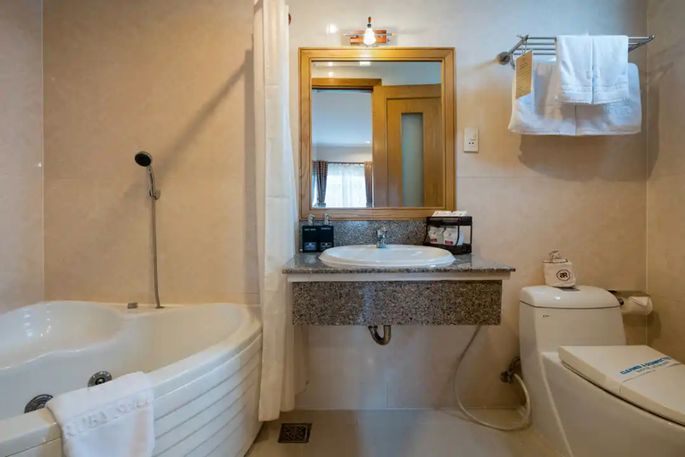 Bathroom 3