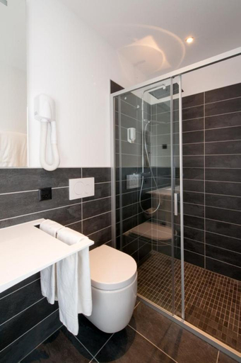 Others 4, Hotel Morobbia, Bellinzona