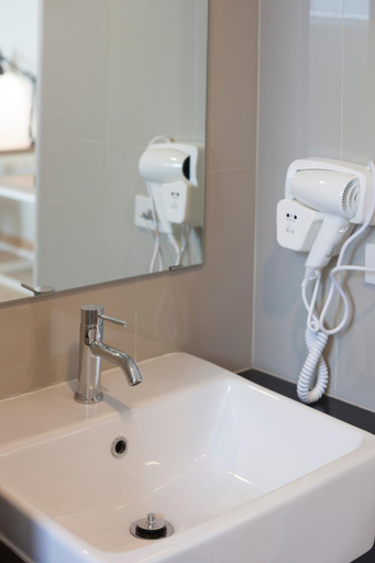 Bathroom 4, Easy Hotel 2, Muang Lamphun