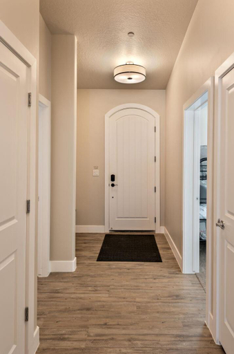 Others 2, S404-The Penthouse-Fourth Floor 3-bedroom Pool View, Washington